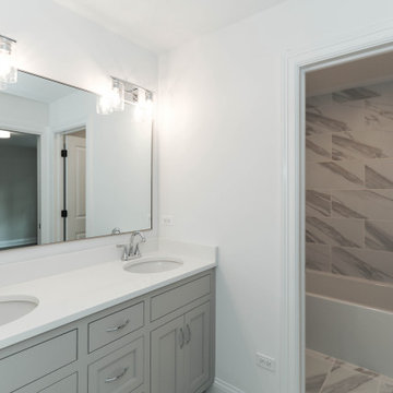 Modern Farmhouse Modified Amelia | Naperville, IL