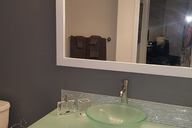 Bathroom - transitional bathroom idea in Los Angeles
