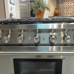 SubZero Wolf - Gas Ranges And Electric Ranges
