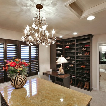 Closets / Wardrobes