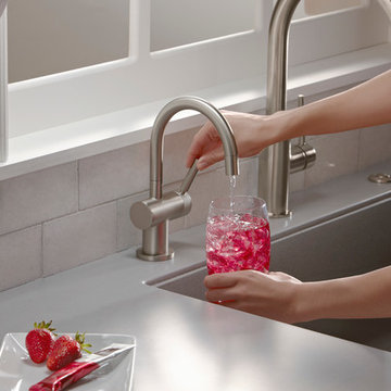InSinkErator Indulge Modern Hot/Cool Faucet (FHC3300)