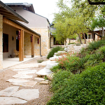 Mirador Entry Court