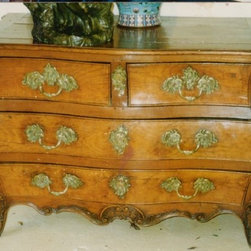 Louis XV carved Bombe commode - Buffets And Sideboards
