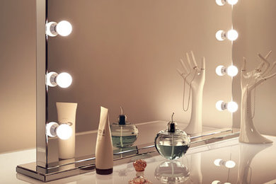 Hand Made Hollywood Mirrors with Energy Saving Dimmable LED Bulbs