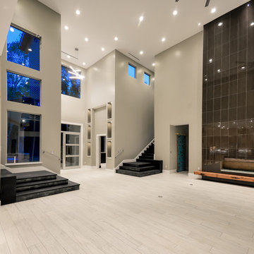 Modern Residence Near The Commons Of Lake Houston