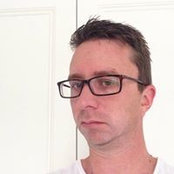 Dean Chequer's photo