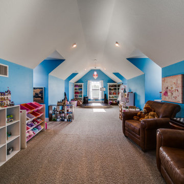 Craftsman: 4,022 ft²/4 BR/3.5 BA/2 ST