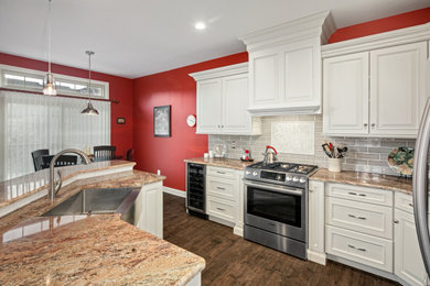 Inspiration for a timeless kitchen remodel in Philadelphia
