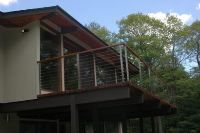Example of a trendy deck design in Boston