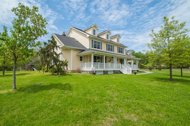 Example of an exterior home design in Philadelphia