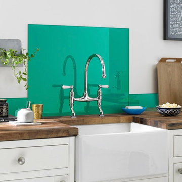 Green glass splashbacks