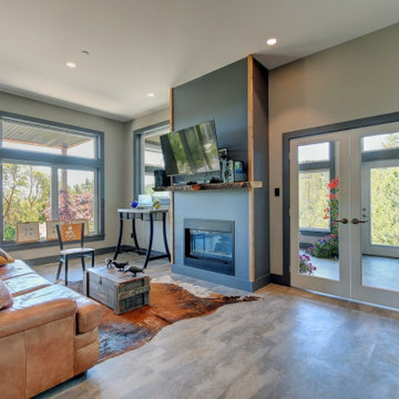 1499/1499B Trail Way - $1,695,000 – MLS Res 885121 / Com 885130