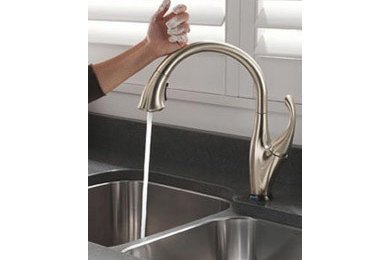 Touch and Touchless Kitchen Faucets