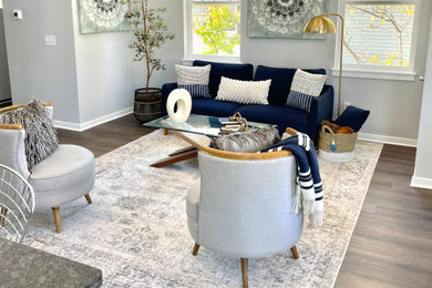 Example of a living room design in Cleveland