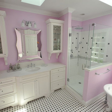 Betsy's Bathroom