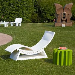 Tic - Tac Lounger - Outdoor Chaise Lounges