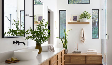 Spa-Like Wet Room Transforms a Tight ’70s Bathroom