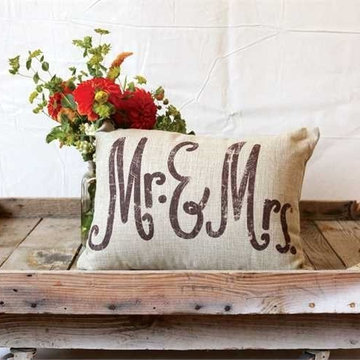 "Mr & Mrs" Linen Throw Pillow