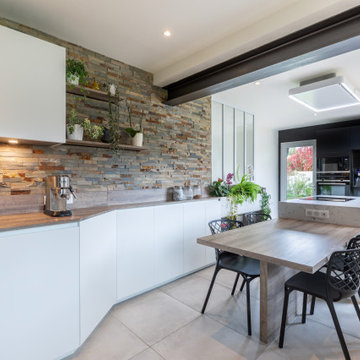 Rénovation complète d'une cuisine, abattement d'un mur porteur