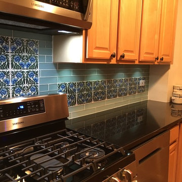 William De Morgan Carnation Kitchen