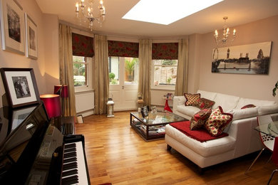 Contemporary living room in London.