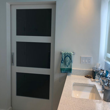 Main bathroom, midcentury modern home