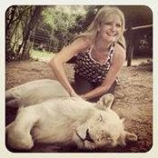 Lesley-Anne Mallon's photo