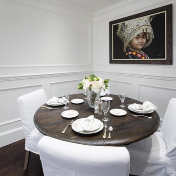 Filmmaker Interprets Luxury Yacht Interior in a 3-BR Home
