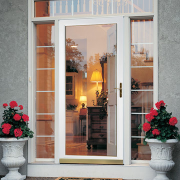 LARSON Fullview Storm Door Entry