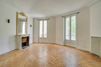 Photo of a contemporary games room in Paris.
