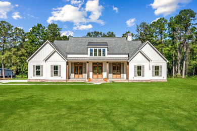 Cottage exterior home photo in New Orleans