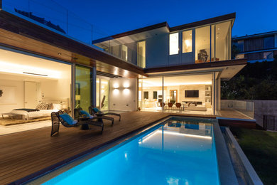 Inspiration for a huge 1960s backyard pool remodel in Los Angeles