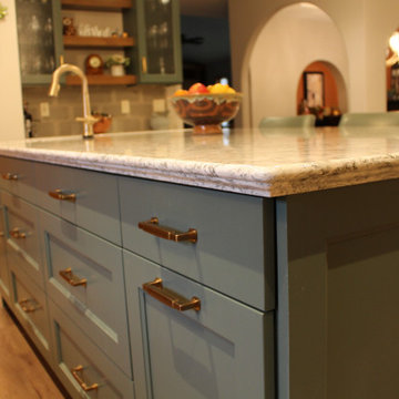 Stunning Kitchen Remodel Done in a Two-Tone Color