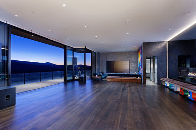 Photo of a contemporary home in Denver.