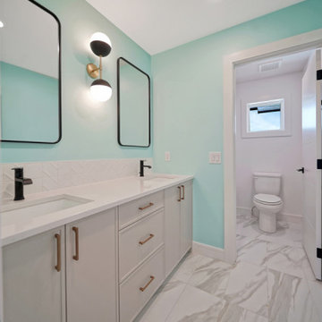 Bennington 1.5 Story full of FUN Accents!