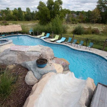 Innovation and Complexity in a Vinyl Liner Pool with Extreme Elevations