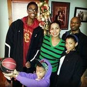 Shaemia Warren-Newsomes foto