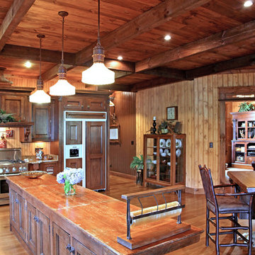 Lakefront Lodge by MossCreek
