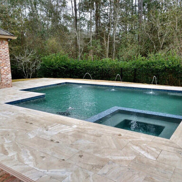 Custom Pools and Spa