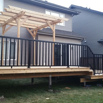 Deck & Jacuzzi