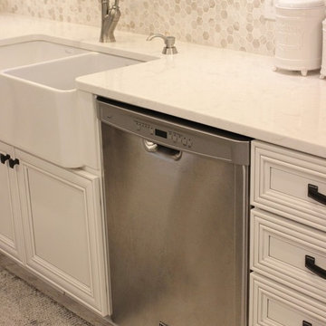 Bettendorf, IA- The Perfect Greige Kitchen Palette