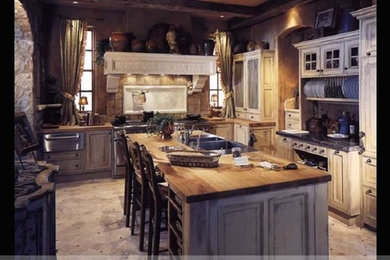 Kitchen photo in Los Angeles