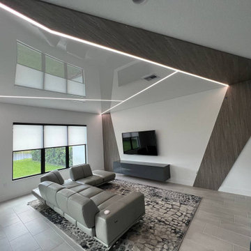 LED Lights and High Gloss Ceiling in a Living Room