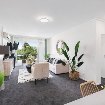 Renovated 2 Bedroom Apartment - East Brisbane