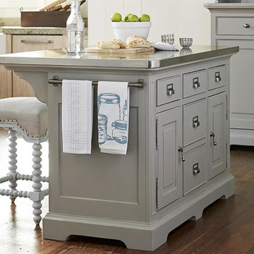Paula Deen Furniture The Kitchen Island in Cobblestone