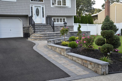 Inspiration for a landscaping in New York.
