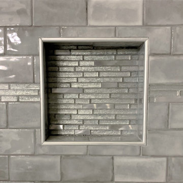 Shower niche with tile accent