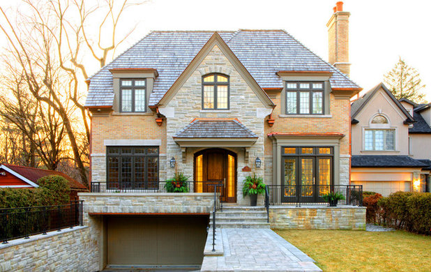 Traditional House Exterior by Lauren Homes
