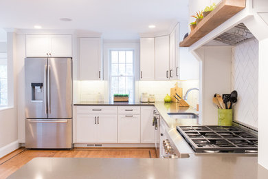 Kitchen - cottage kitchen idea in Baltimore