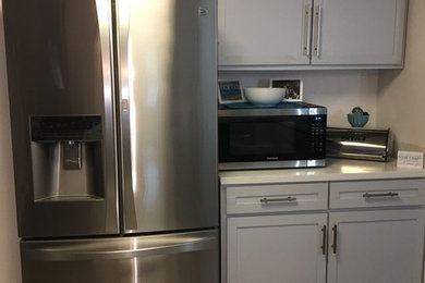 Inspiration for a contemporary kitchen remodel in Austin